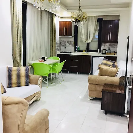 Ayasofya Deluxe מלון דירות 3*