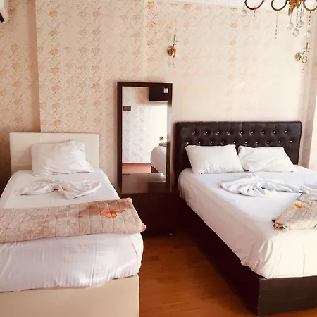 מלון דירות Ayasofya Deluxe 3*