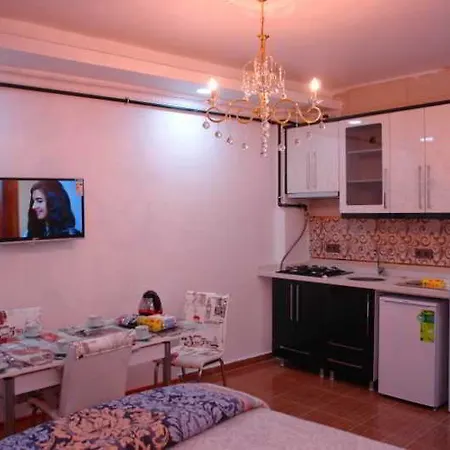 מלון דירות Ayasofya Deluxe 3*