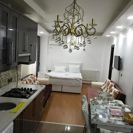 מלון דירות Ayasofya Deluxe 3*